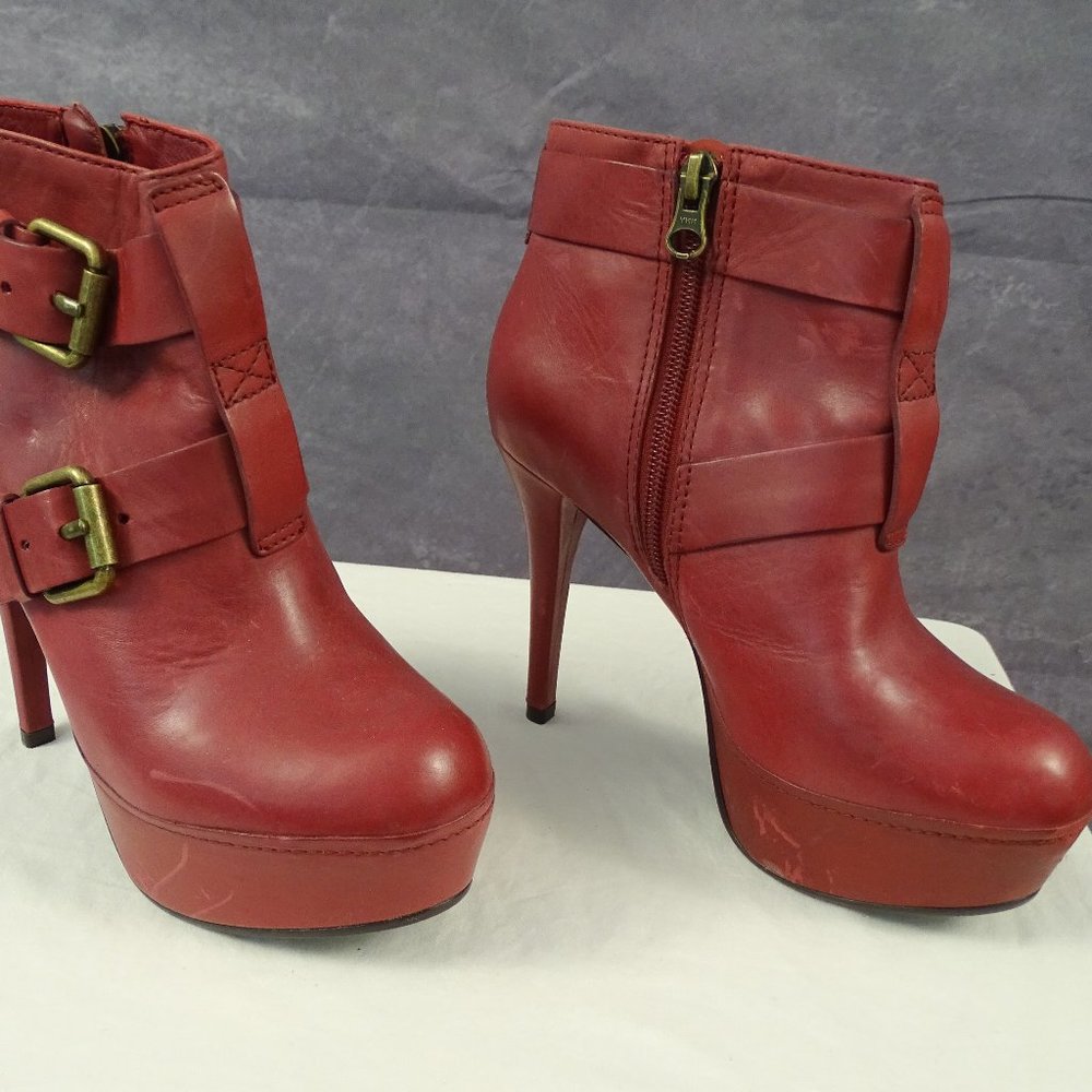 Pour La Victoire Leather Platform Booties, zip up